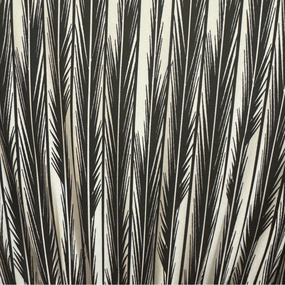 Half Moon‎ by Modern Movement Women’s Dress Black White Feather Pattern Medium - Picture 4 of 4